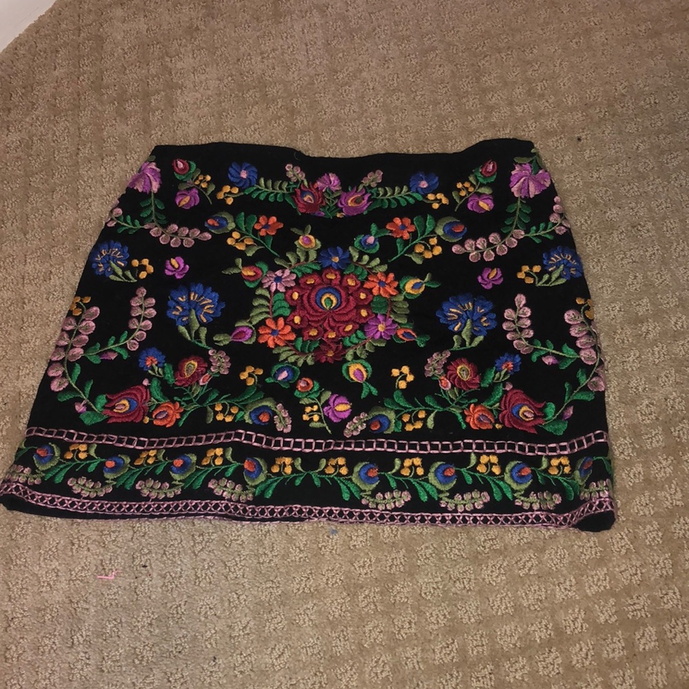 Zara embroidered skirt